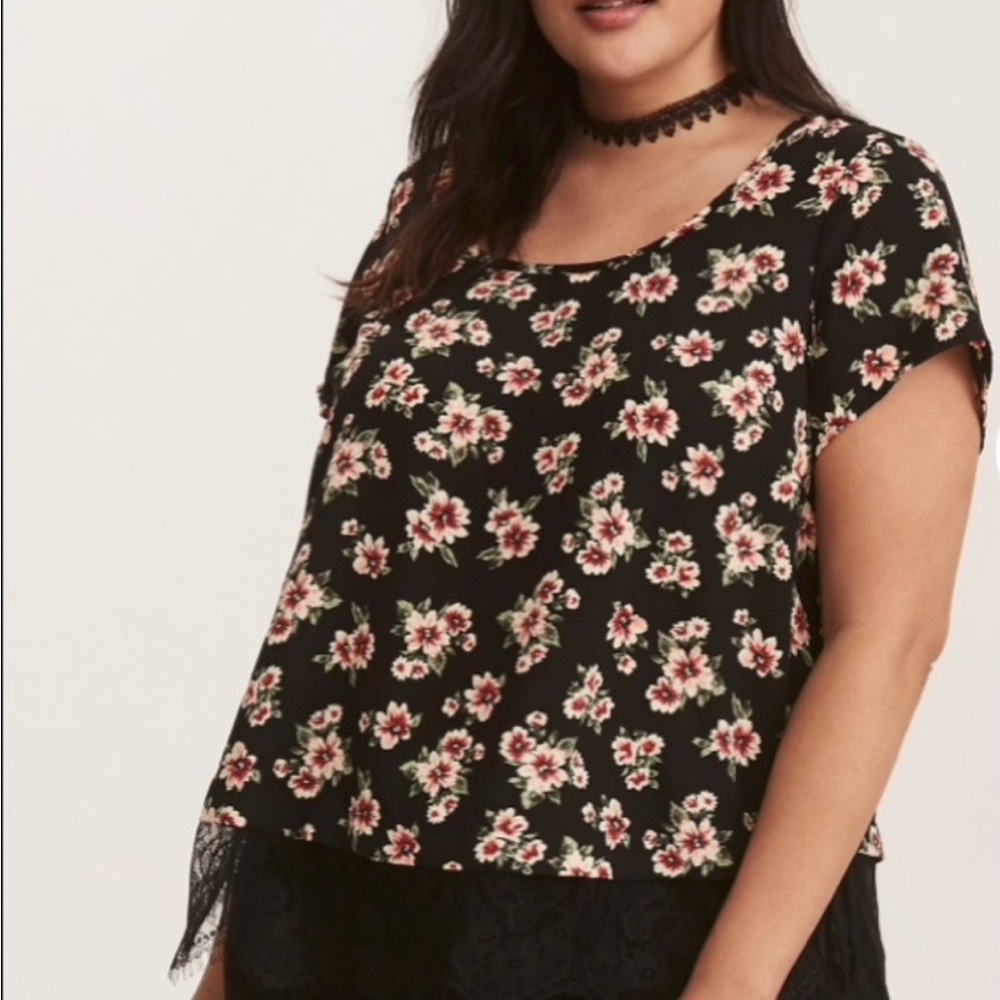 TORRID Women’s Plus Size Top Tunic Shirt Floral Lace Hem Black Size 5 (5X)
